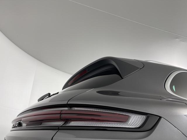 new 2025 Porsche Cayenne car
