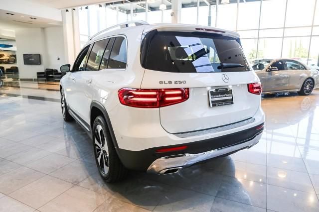 new 2024 Mercedes-Benz GLB 250 car, priced at $52,785