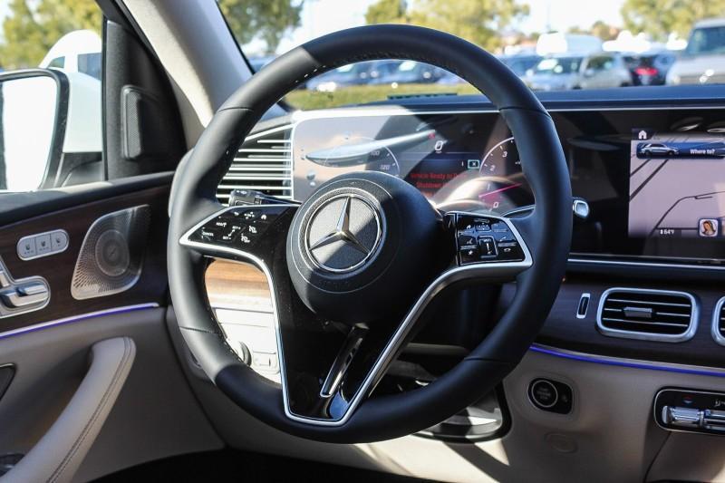 new 2024 Mercedes-Benz GLE 450 car, priced at $76,460