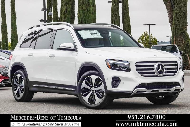 new 2024 Mercedes-Benz GLB 250 car, priced at $52,985