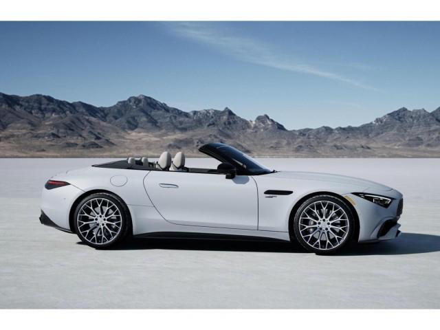 new 2025 Mercedes-Benz AMG SL 43 car, priced at $129,480