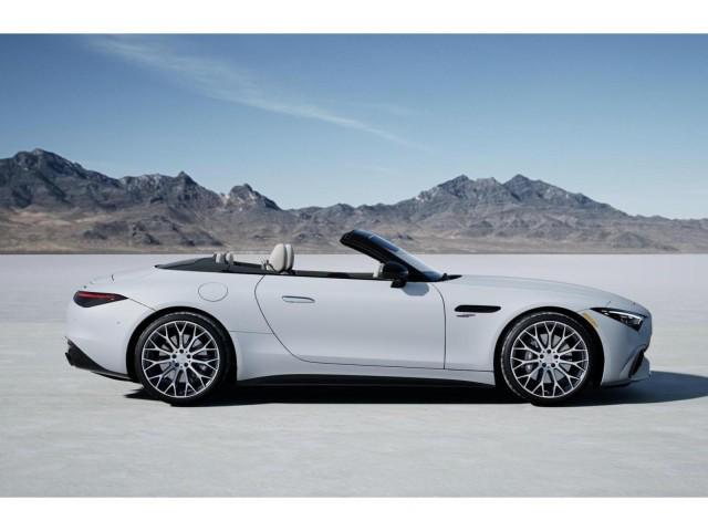 new 2025 Mercedes-Benz AMG SL 43 car, priced at $129,480