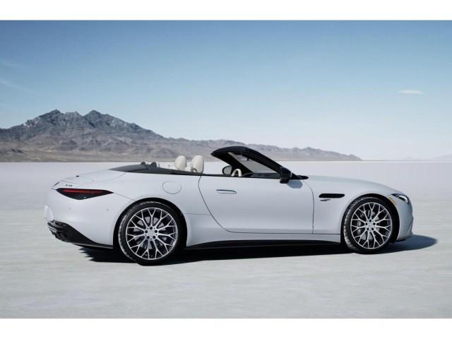 new 2025 Mercedes-Benz AMG SL 43 car, priced at $129,480