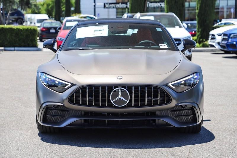 new 2024 Mercedes-Benz AMG SL 43 car, priced at $121,295