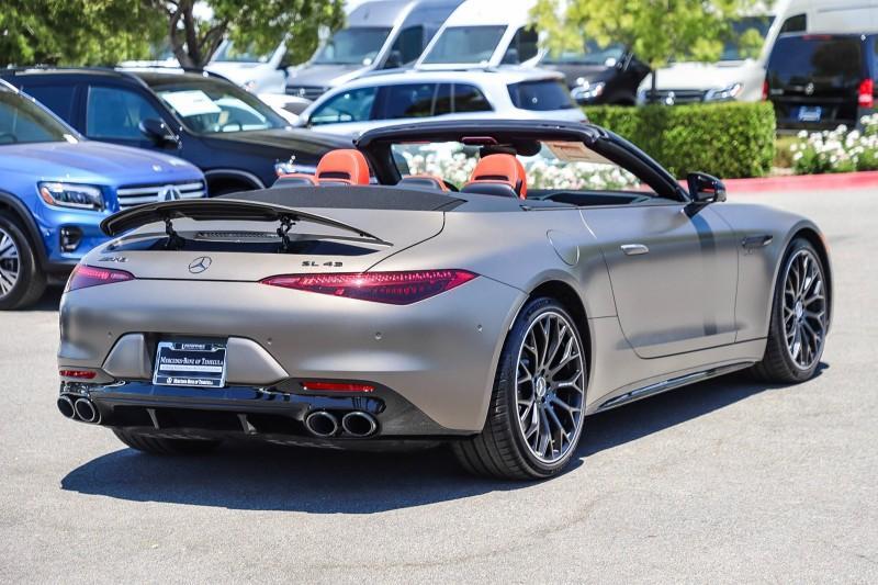 new 2024 Mercedes-Benz AMG SL 43 car, priced at $121,295