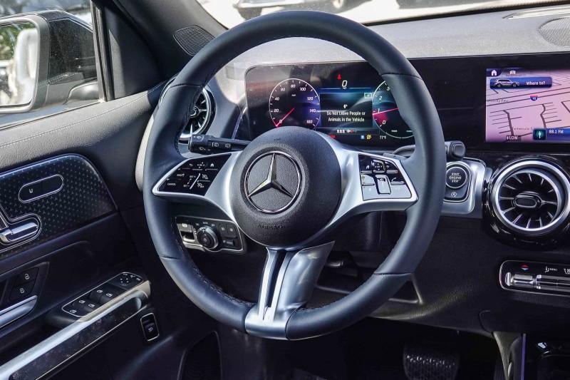 new 2024 Mercedes-Benz GLB 250 car, priced at $49,730