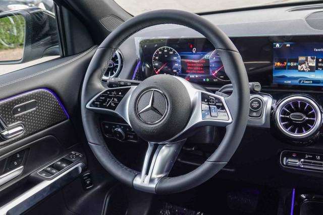 new 2025 Mercedes-Benz GLB 250 car, priced at $47,420