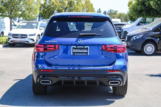 new 2024 Mercedes-Benz GLB 250 car, priced at $53,950