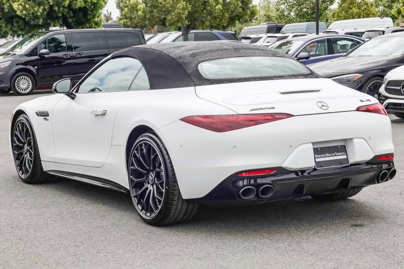 new 2024 Mercedes-Benz AMG SL 43 car, priced at $121,085