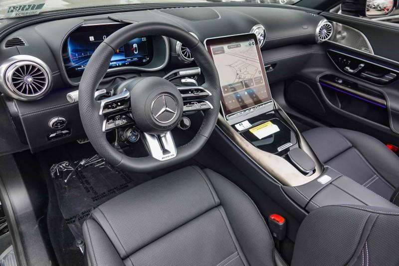 new 2024 Mercedes-Benz AMG SL 43 car, priced at $116,585