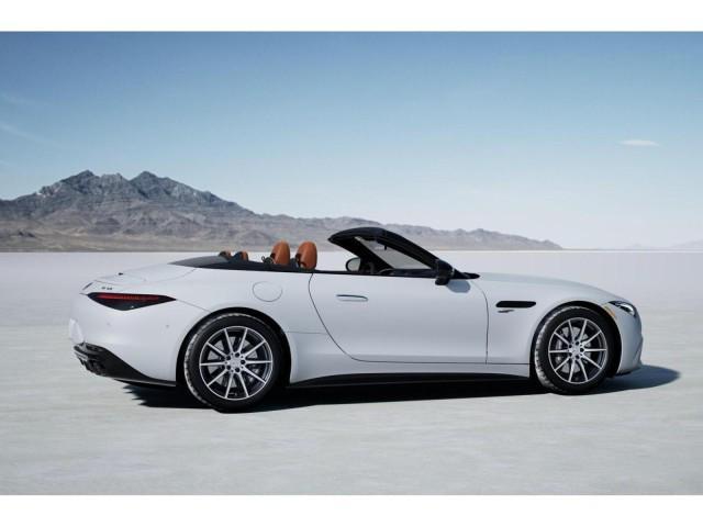 new 2025 Mercedes-Benz AMG SL 43 car, priced at $119,060