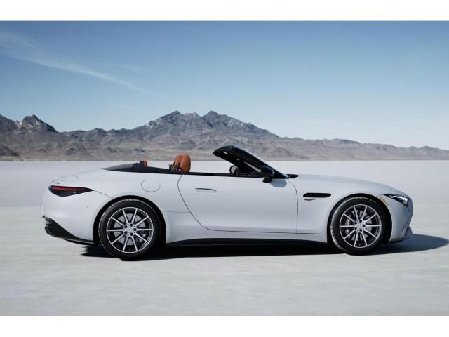 new 2025 Mercedes-Benz AMG SL 43 car, priced at $119,060