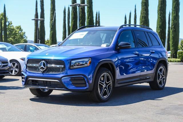 new 2024 Mercedes-Benz GLB 250 car, priced at $53,950