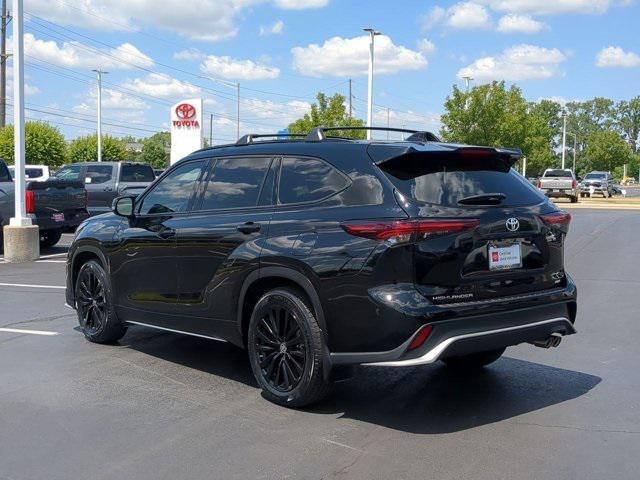 used 2024 Toyota Highlander car, priced at $41,524