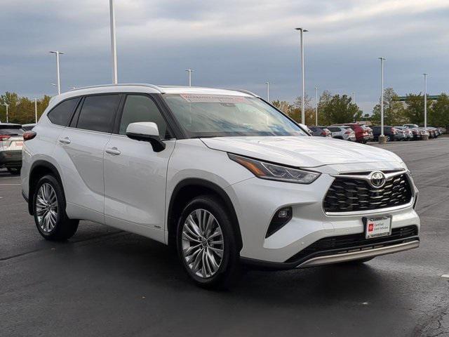 used 2025 Toyota Highlander Hybrid car, priced at $54,421
