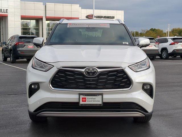 used 2025 Toyota Highlander Hybrid car, priced at $54,421
