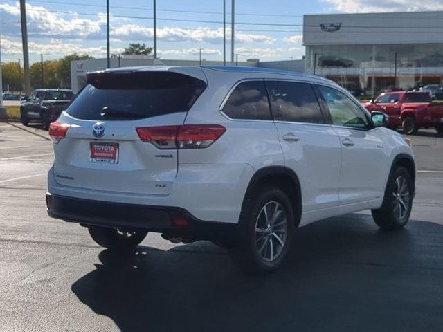 used 2018 Toyota Highlander Hybrid car, priced at $21,496
