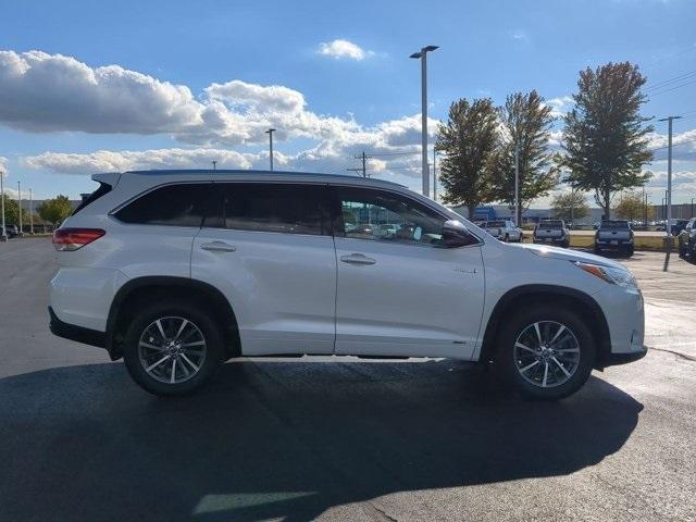 used 2018 Toyota Highlander Hybrid car, priced at $21,496