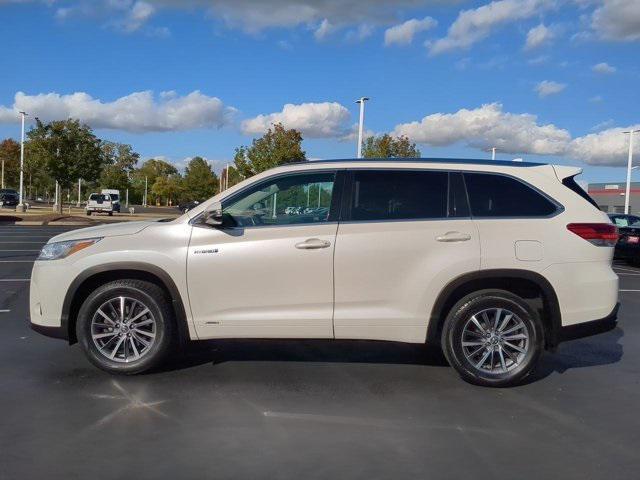 used 2018 Toyota Highlander Hybrid car, priced at $19,843