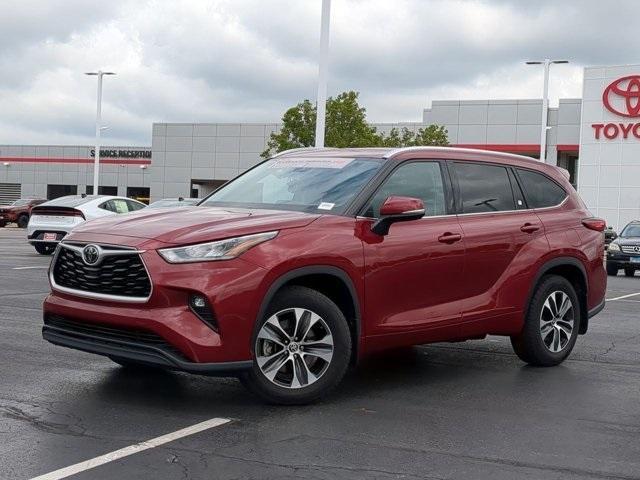 used 2020 Toyota Highlander car, priced at $32,588