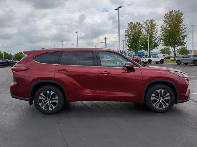 used 2020 Toyota Highlander car, priced at $32,588