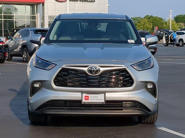 used 2023 Toyota Highlander car, priced at $37,490