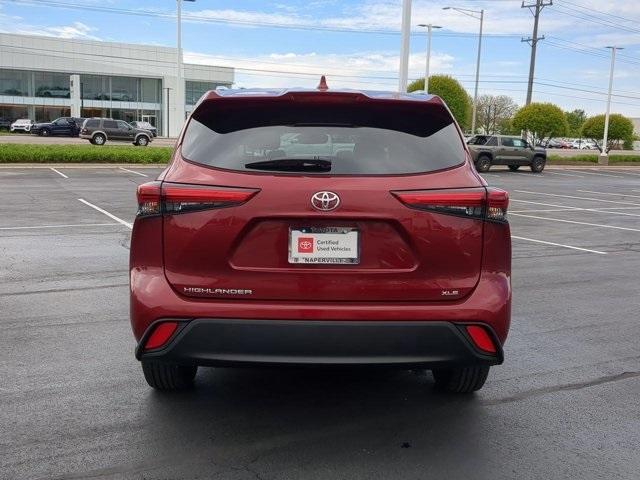 used 2022 Toyota Highlander car, priced at $34,199