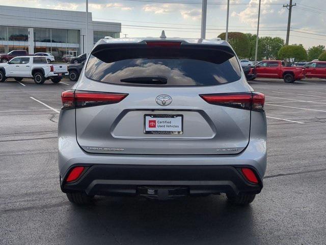 used 2022 Toyota Highlander car, priced at $39,331