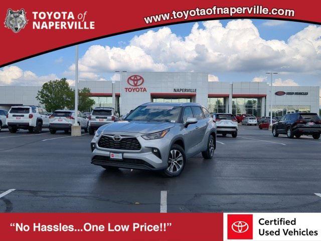 used 2022 Toyota Highlander car, priced at $39,331