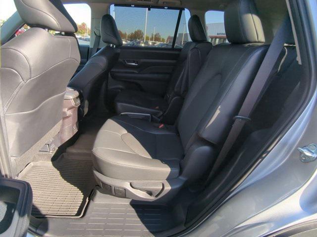 used 2025 Toyota Grand Highlander car, priced at $46,758