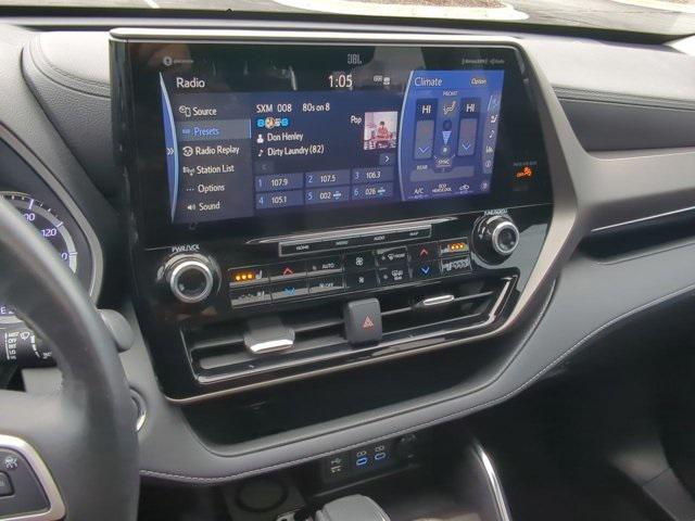 used 2022 Toyota Highlander car, priced at $35,200