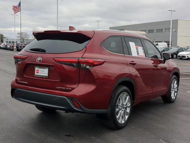 used 2022 Toyota Highlander car, priced at $35,200