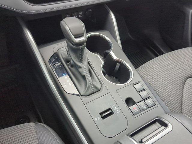 used 2024 Toyota Highlander car, priced at $39,800