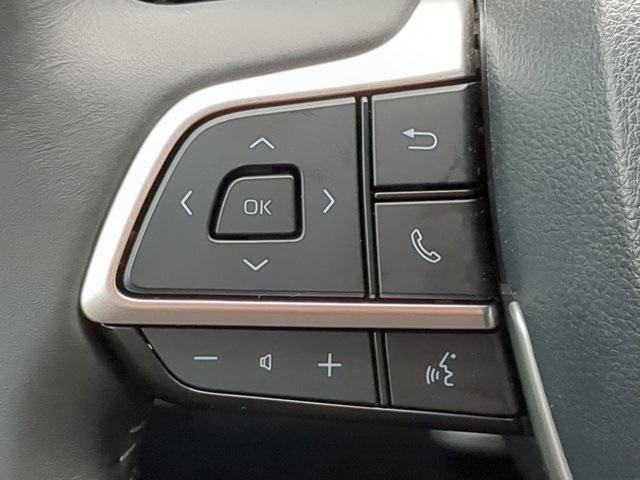 used 2024 Toyota Highlander car, priced at $39,800