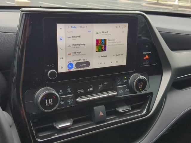 used 2024 Toyota Highlander car, priced at $39,800