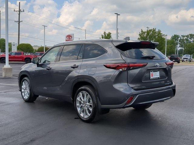 used 2024 Toyota Highlander car, priced at $48,388