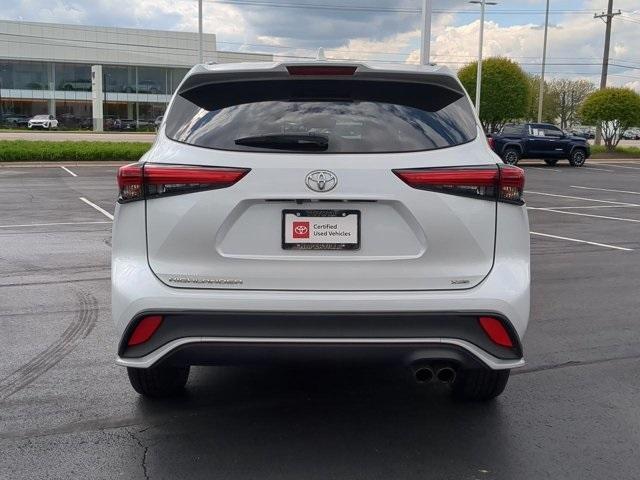 used 2023 Toyota Highlander car, priced at $42,142