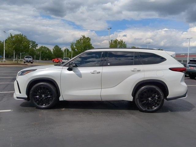 used 2023 Toyota Highlander car, priced at $42,142