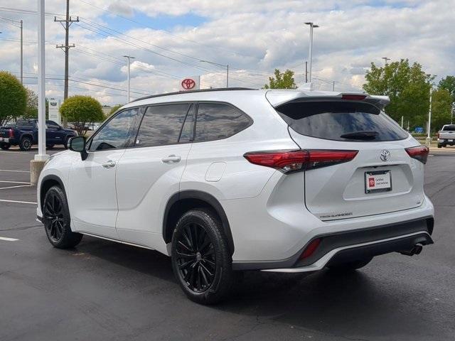 used 2023 Toyota Highlander car, priced at $42,142