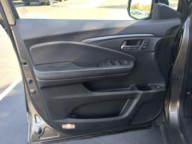 used 2023 Honda Ridgeline car, priced at $32,100