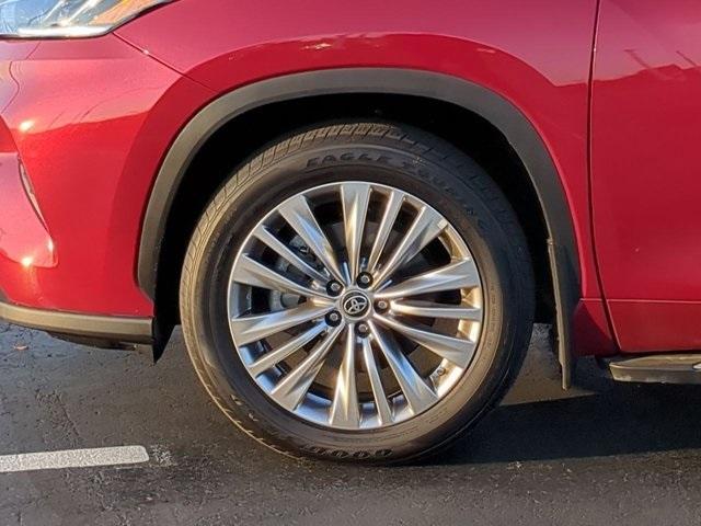 used 2024 Toyota Highlander car, priced at $49,963