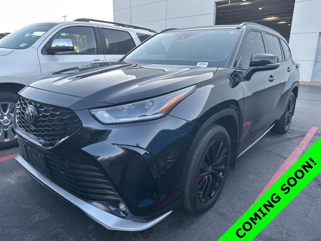 used 2024 Toyota Highlander car, priced at $44,545