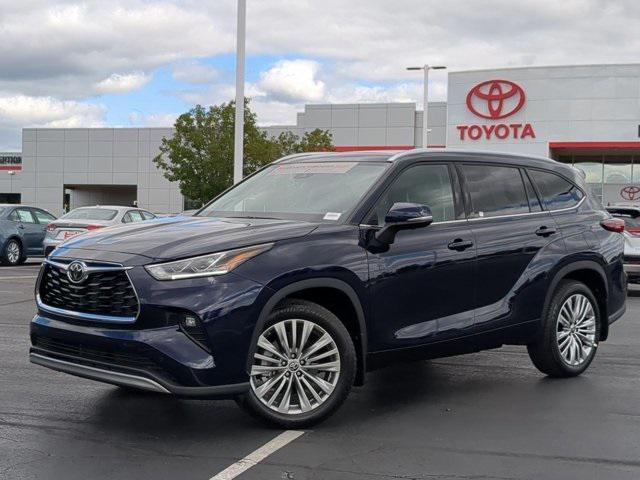 used 2025 Toyota Highlander car, priced at $55,465