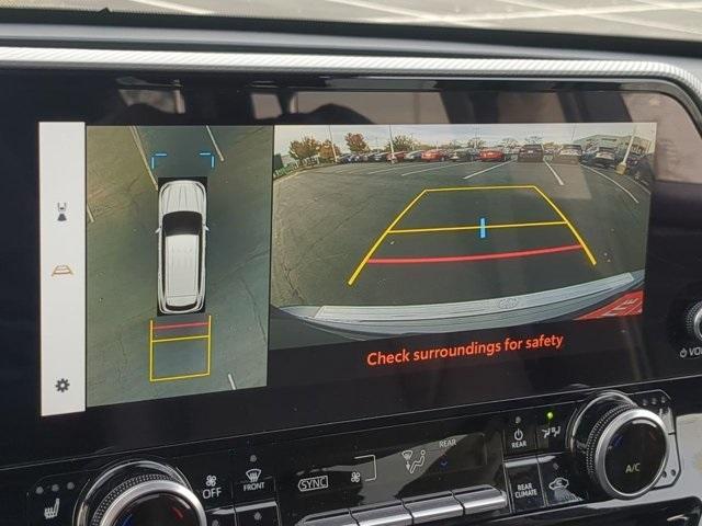 used 2025 Toyota Highlander car, priced at $53,500