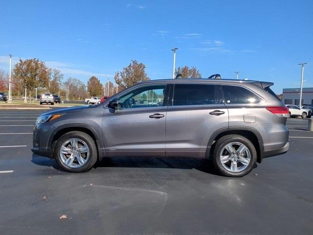 used 2019 Toyota Highlander Hybrid car, priced at $28,788