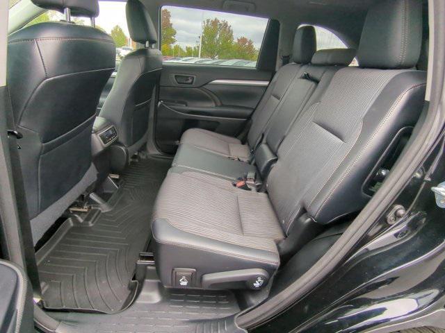 used 2015 Toyota Highlander car, priced at $17,914