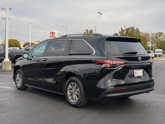 used 2022 Toyota Sienna car, priced at $39,909
