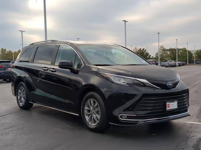 used 2022 Toyota Sienna car, priced at $39,909