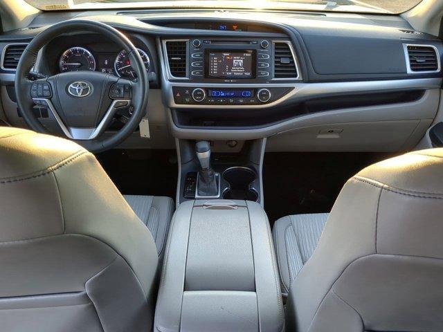 used 2015 Toyota Highlander car, priced at $17,868