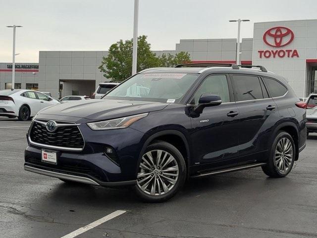 used 2021 Toyota Highlander Hybrid car, priced at $46,288